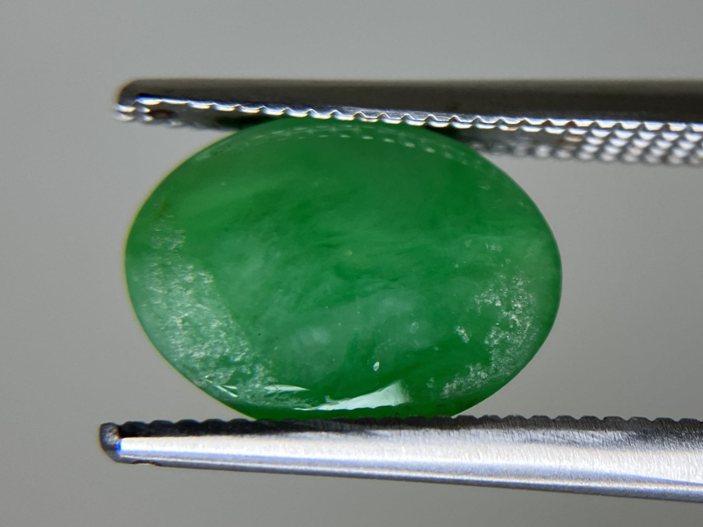 ひすい 2.998ct  宝石ソーティング付き  10.8㎜×8.2㎜×3.9㎜  天然 ルース（ 裸石 ） 4446YY