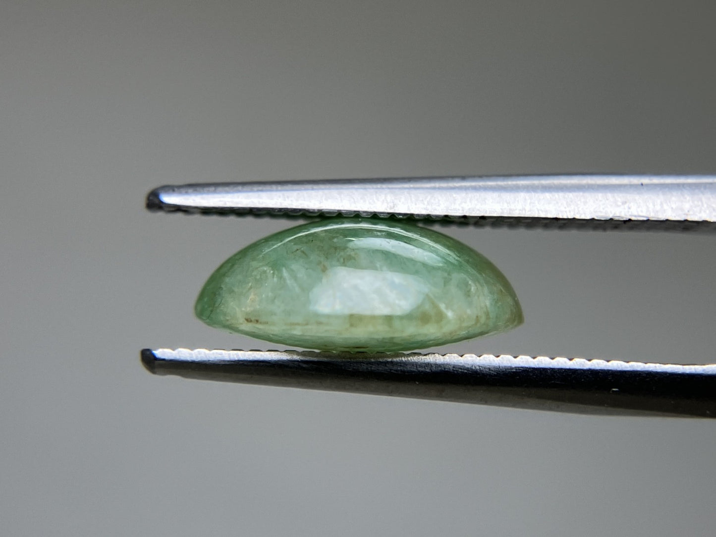 ひすい（ヒスイ 翡翠） 3.756ct  宝石ソーティング付き  11.2㎜×8.8㎜×4.5㎜   ルース（ 裸石 ） 4659YY