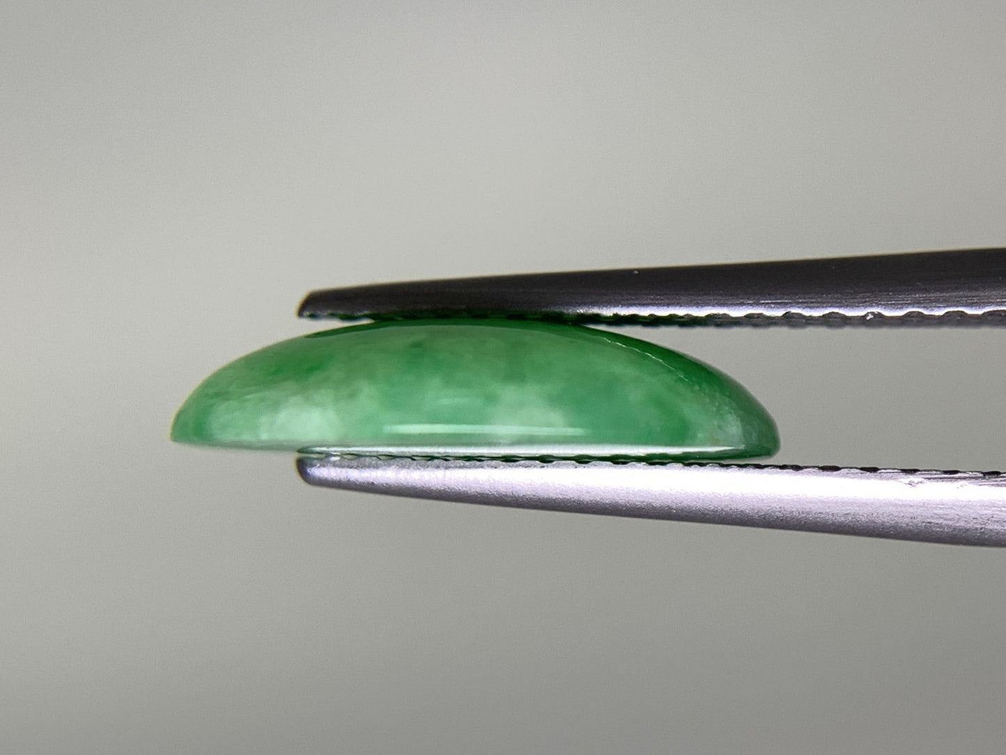 ひすい（ヒスイ 翡翠） 4.064ct  宝石ソーティング付き  14.2㎜×9.9㎜×3.2㎜  ルース（ 裸石 ） 4656Y