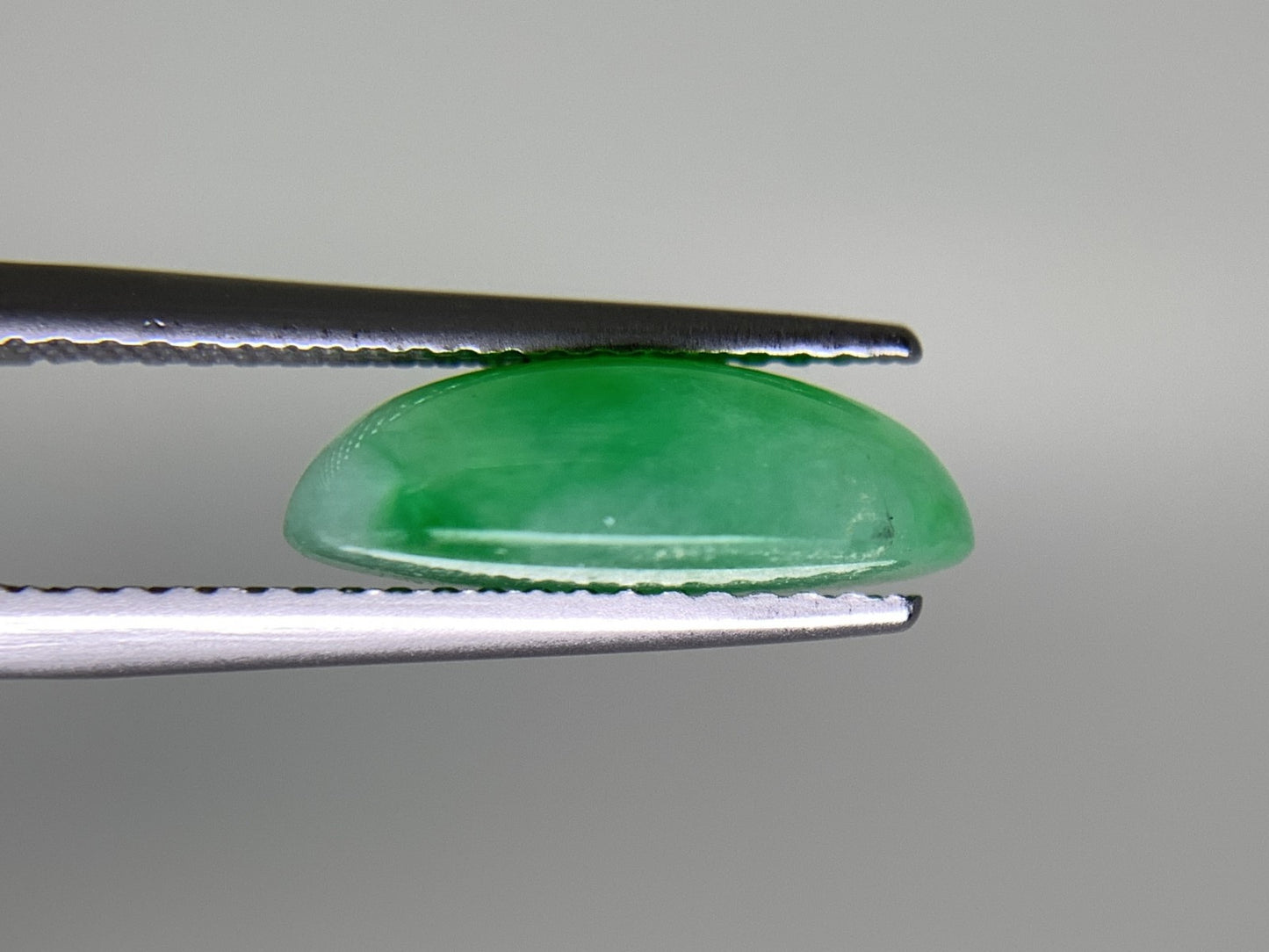 ひすい（ヒスイ 翡翠） 3.957ct  宝石ソーティング付き  13.1㎜×7.0㎜×4.5㎜   ルース（ 裸石 ） 4651Y