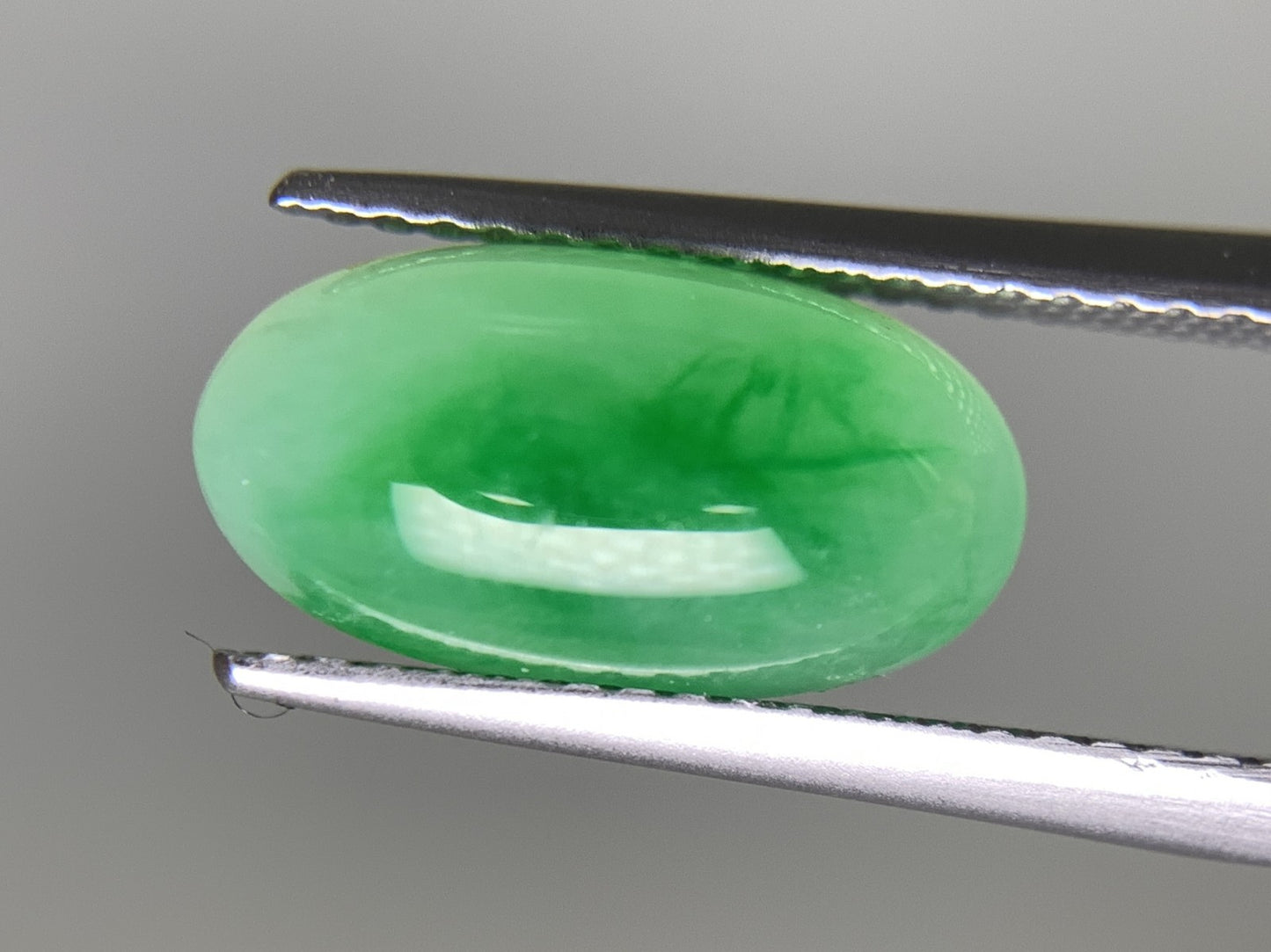 ひすい（ヒスイ 翡翠） 3.957ct  宝石ソーティング付き  13.1㎜×7.0㎜×4.5㎜   ルース（ 裸石 ） 4651Y